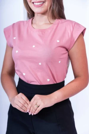 Camiseta muscle tee corações