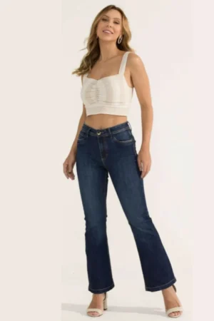 Calça jeans flare baixa estatura divero