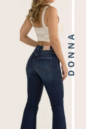Calça jeans flare baixa estatura divero