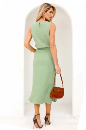 Conjunto saia e blusa sem manga