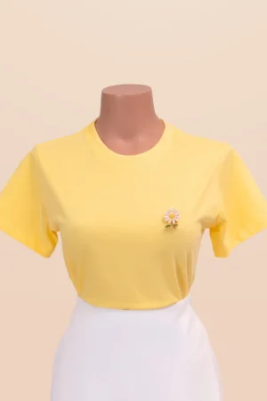 Camiseta broche margarida